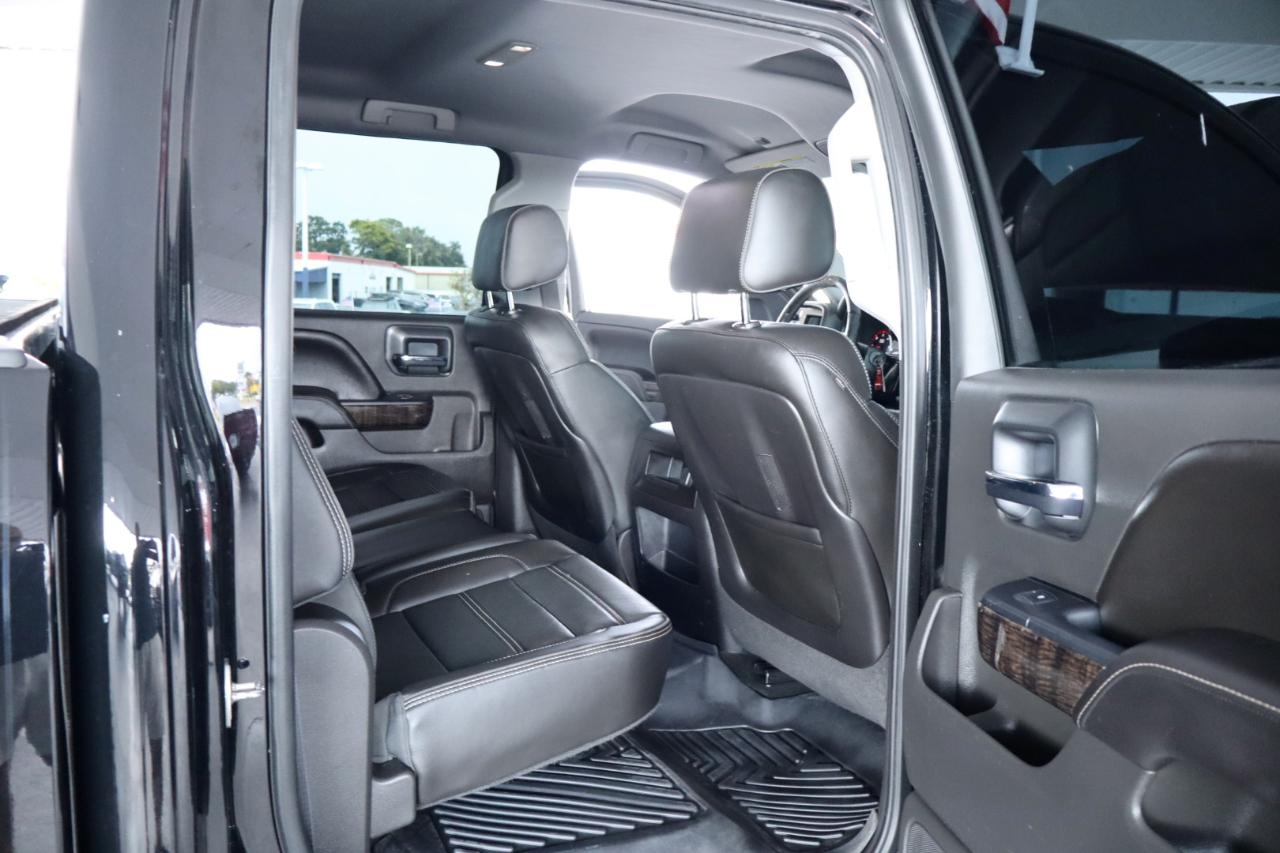 GMC Sierra 1500 4WD Crew Cab 143.5" Denali 2015