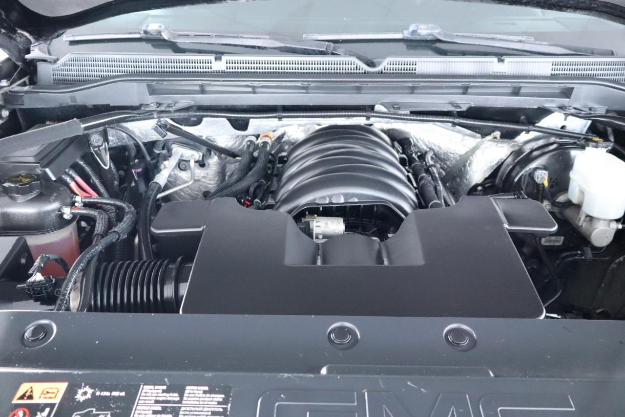 GMC Sierra 1500 4WD Crew Cab 143.5" Denali 2015