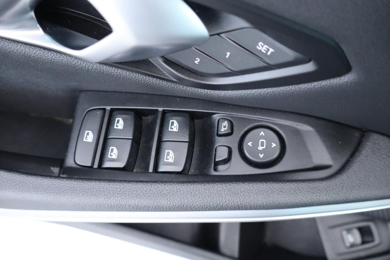 BMW 3 Series 330i Sedan North America 2020