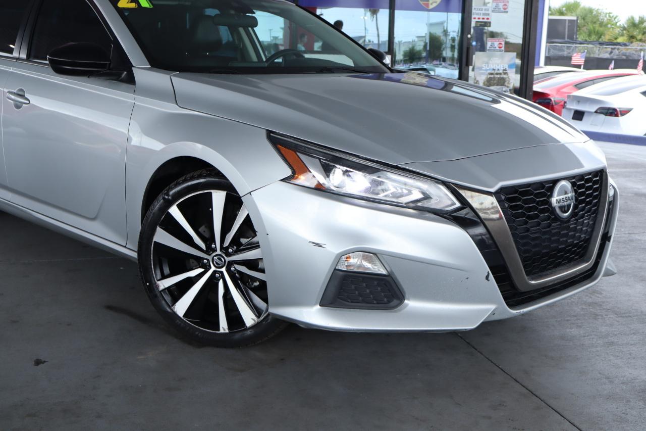 Nissan Altima 2.5 SR Sedan 2021