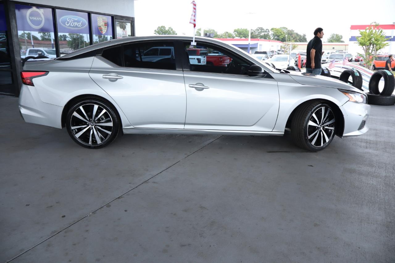 Nissan Altima 2.5 SR Sedan 2021