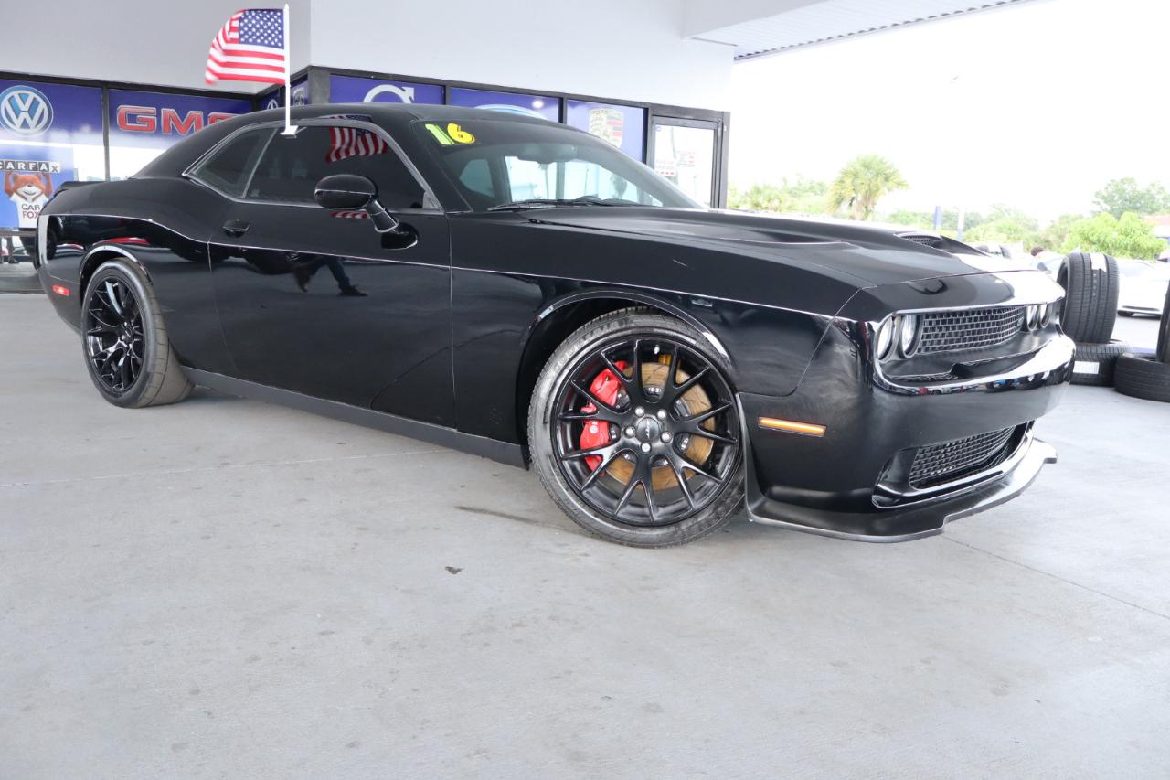 Dodge Challenger 2dr Cpe SRT Hellcat 2016