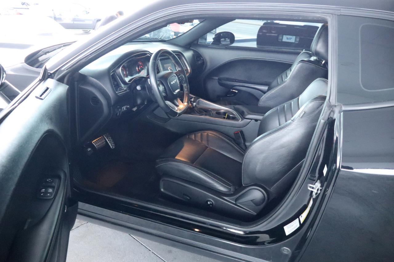 Dodge Challenger 2dr Cpe SRT Hellcat 2016