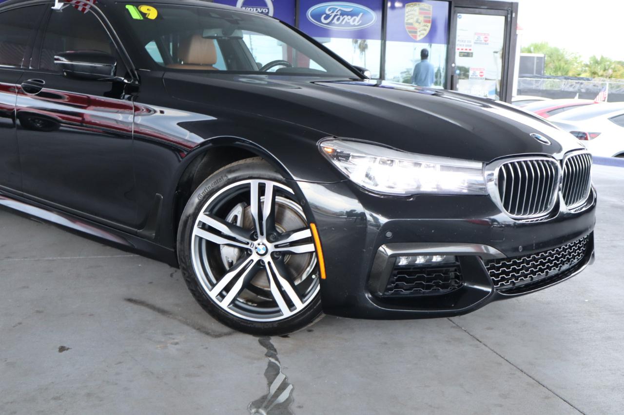 BMW 7 Series 740i Sedan 2019