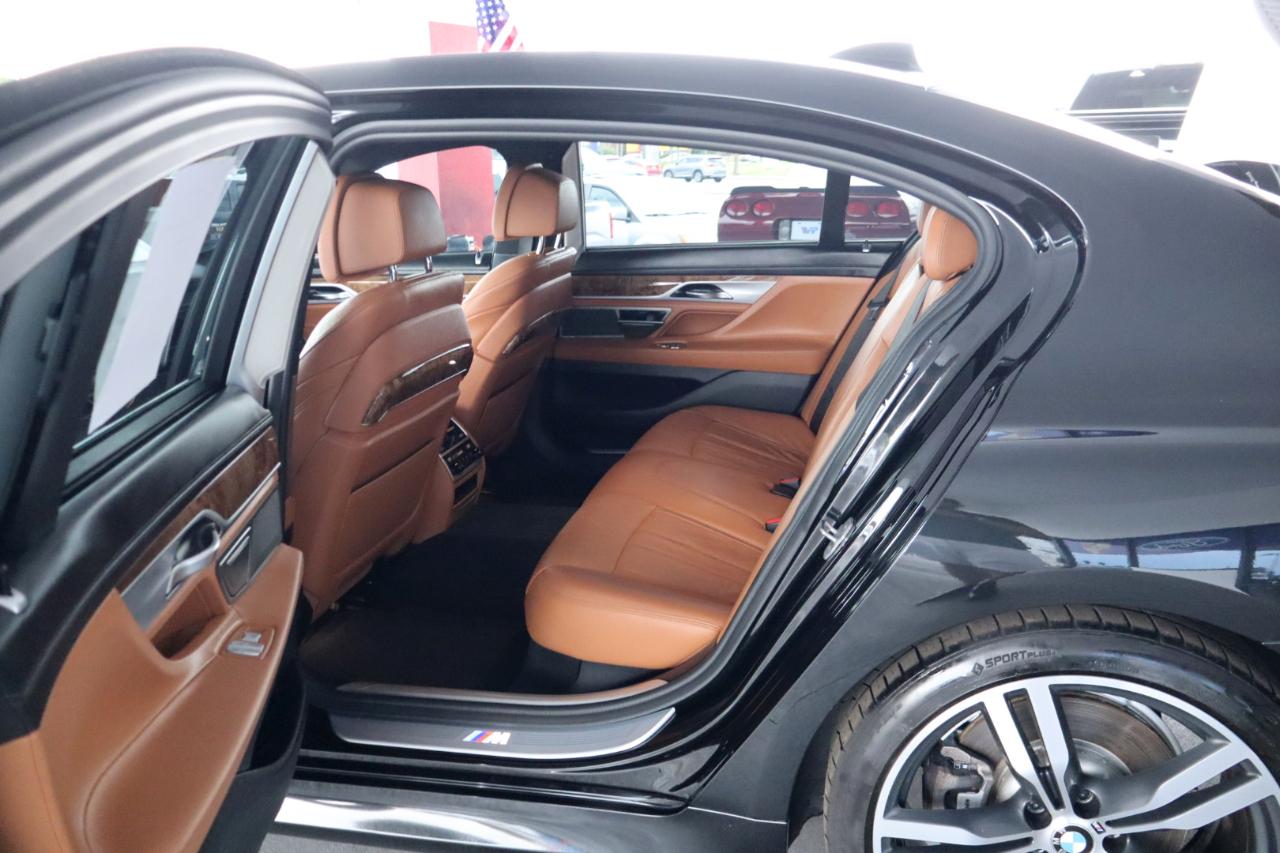 BMW 7 Series 740i Sedan 2019
