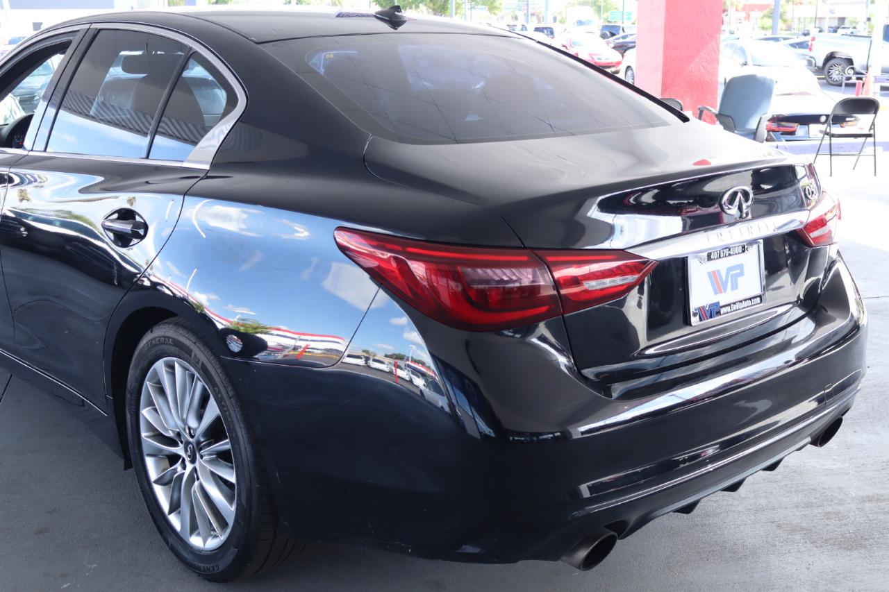 Infiniti Q50 3.0t LUXE RWD 2018