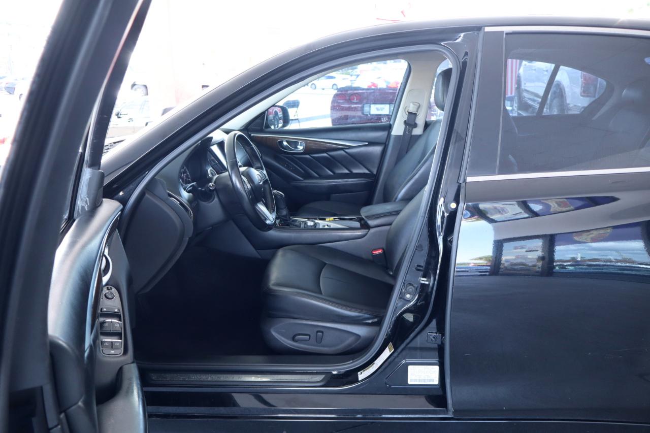 Infiniti Q50 3.0t LUXE RWD 2018