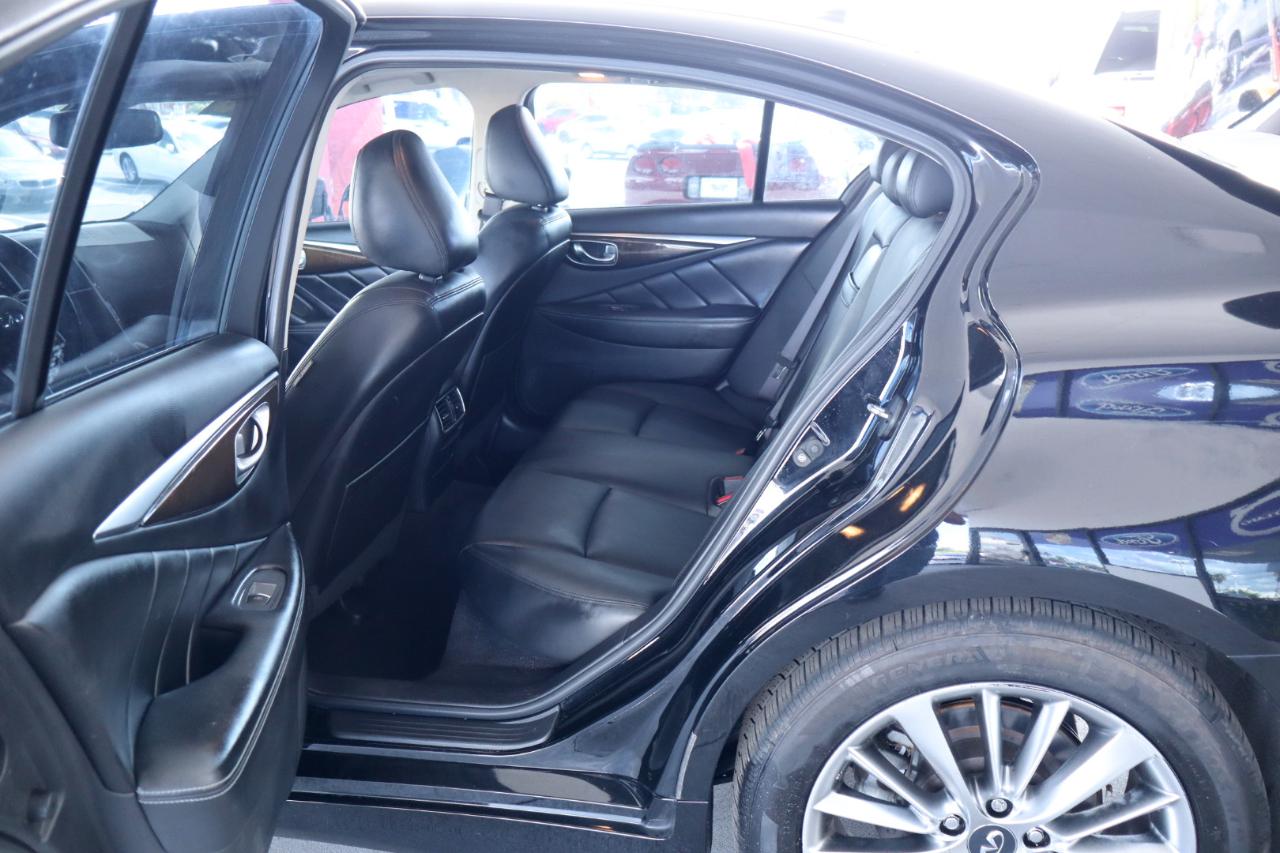 Infiniti Q50 3.0t LUXE RWD 2018