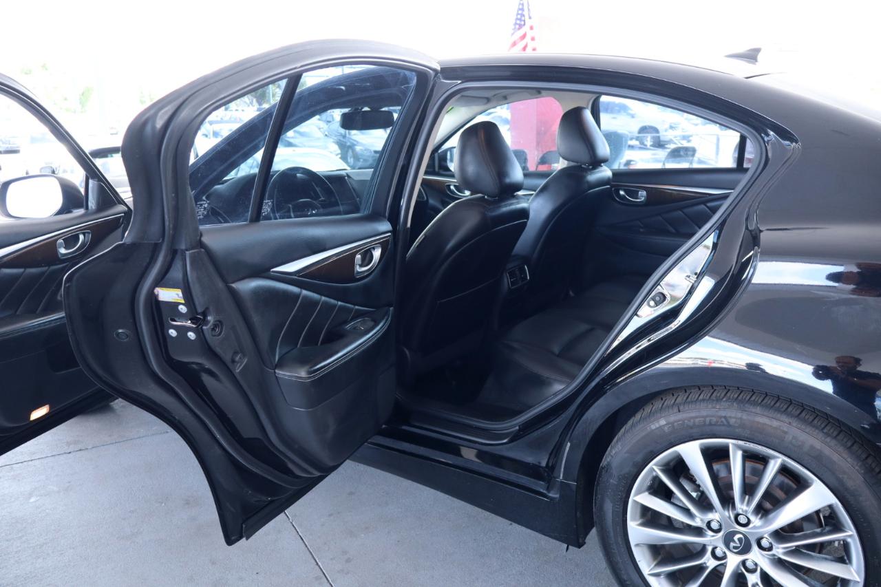 Infiniti Q50 3.0t LUXE RWD 2018