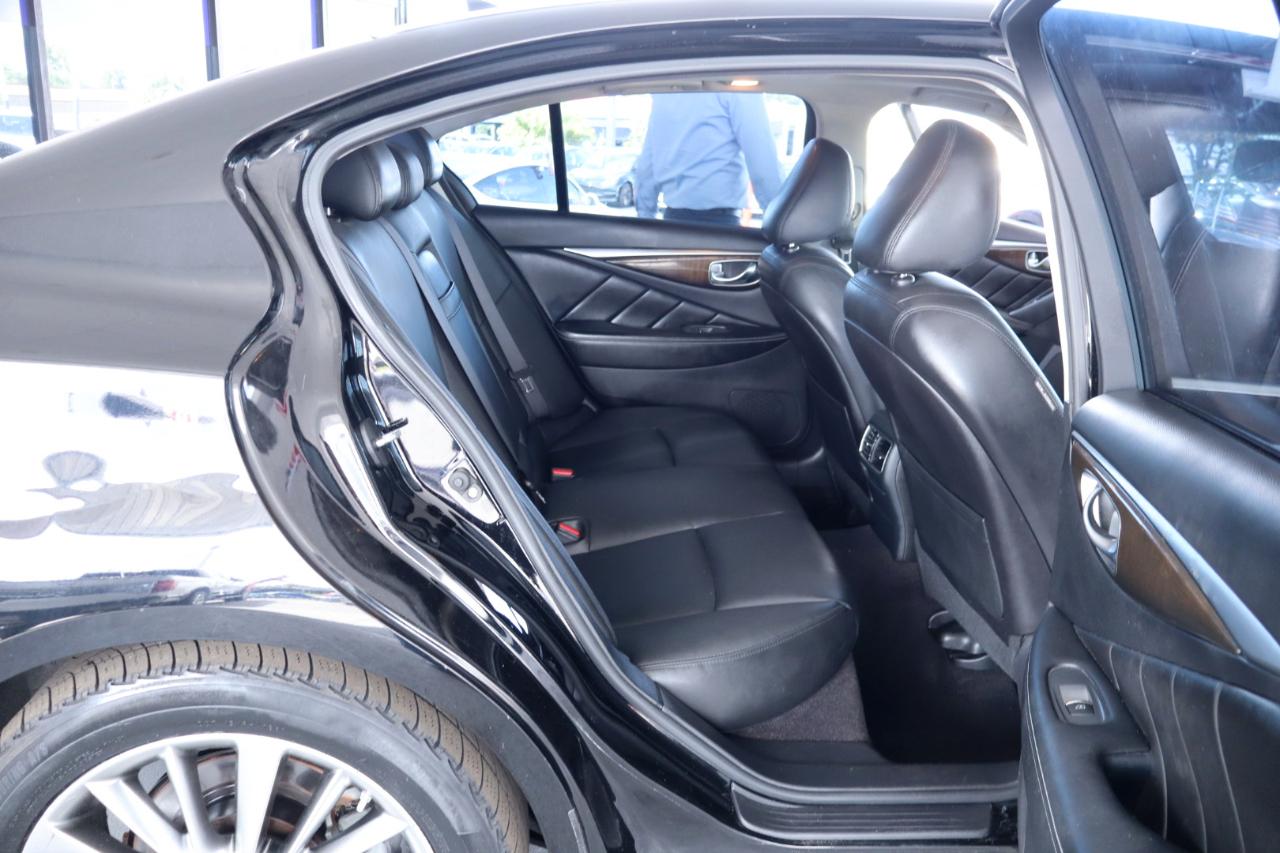 Infiniti Q50 3.0t LUXE RWD 2018