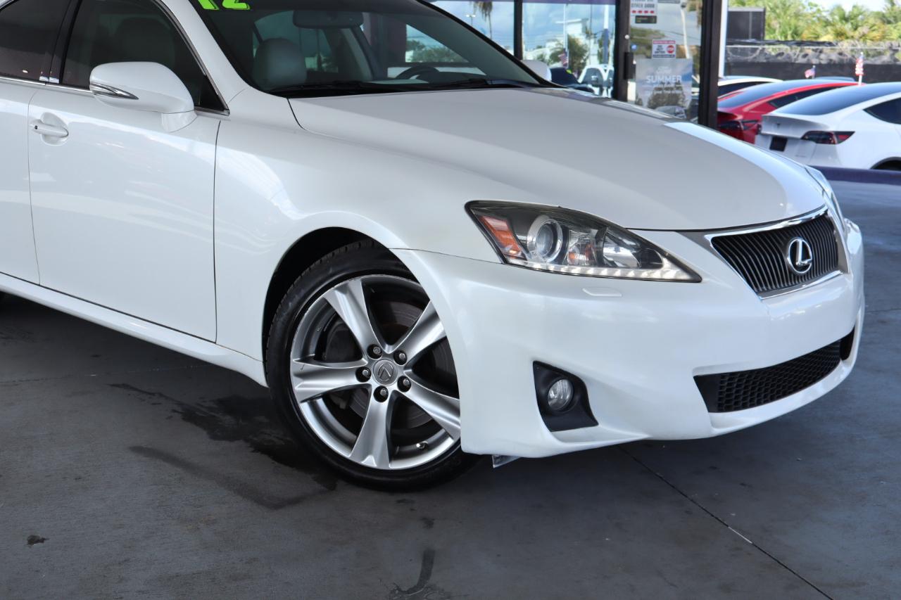 Lexus IS 350 4dr Sdn RWD 2012