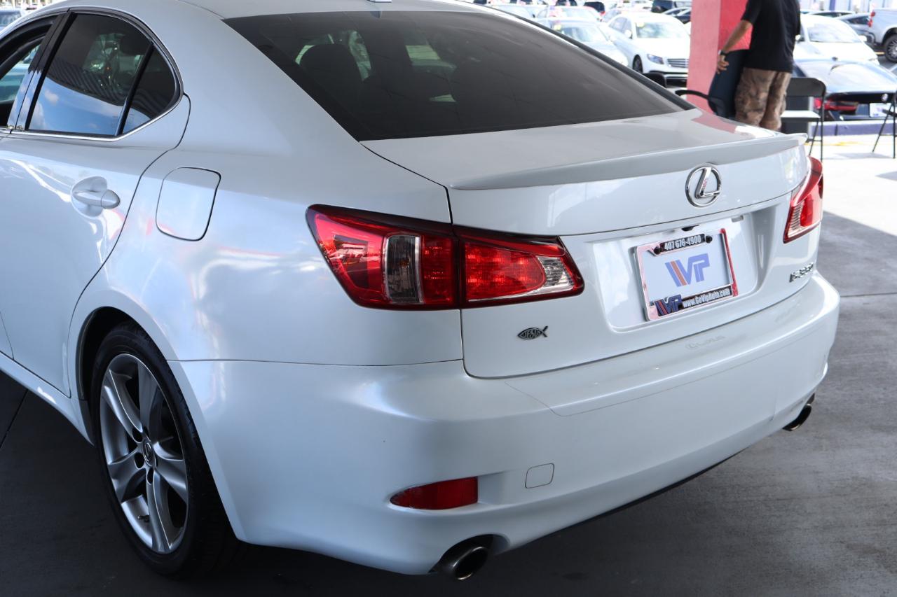 Lexus IS 350 4dr Sdn RWD 2012