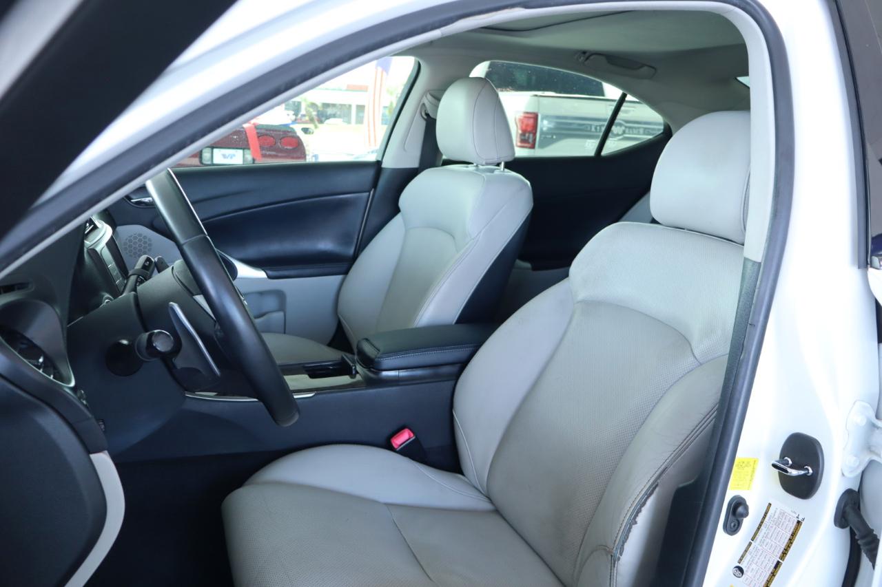 Lexus IS 350 4dr Sdn RWD 2012