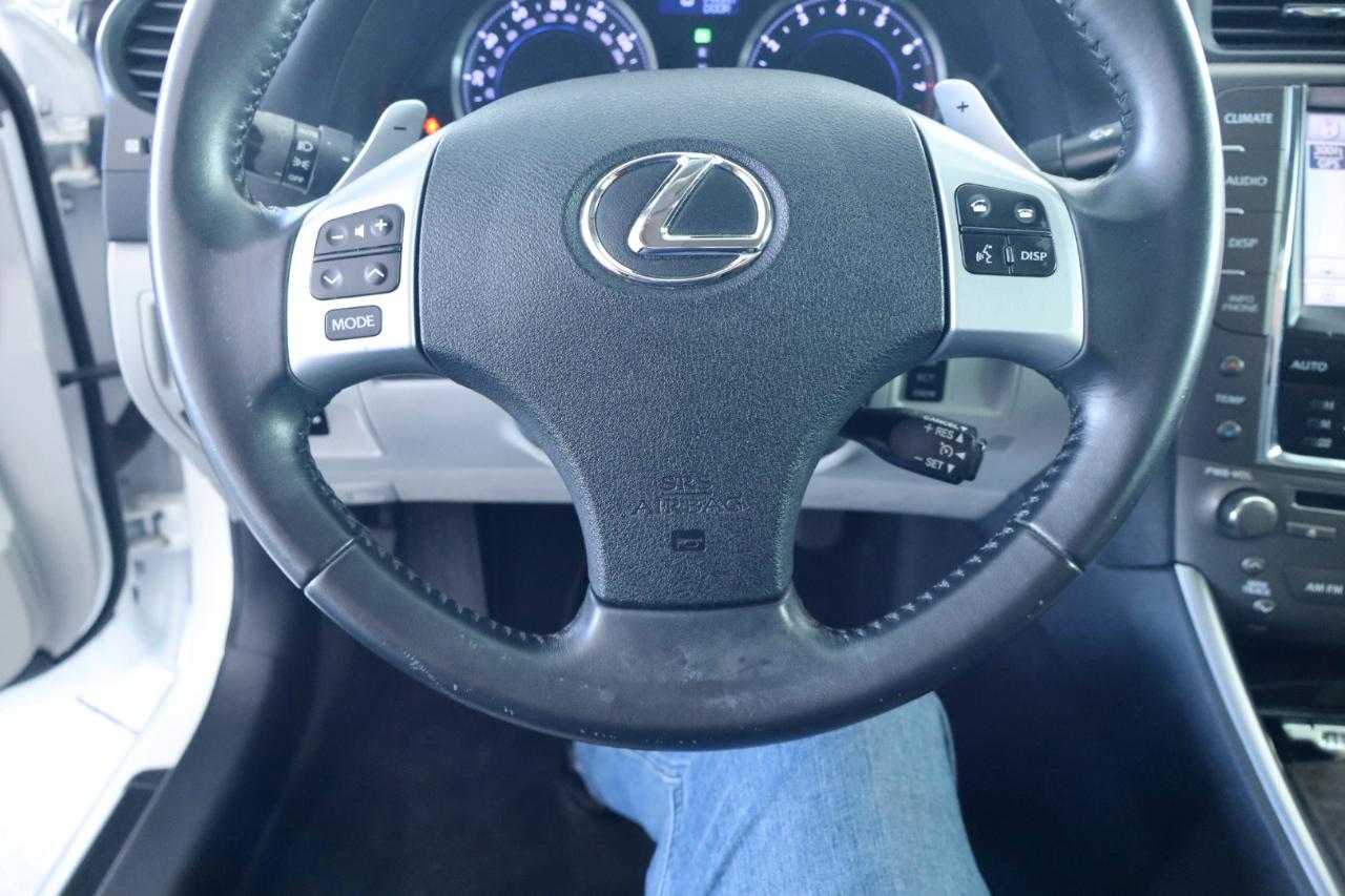 Lexus IS 350 4dr Sdn RWD 2012