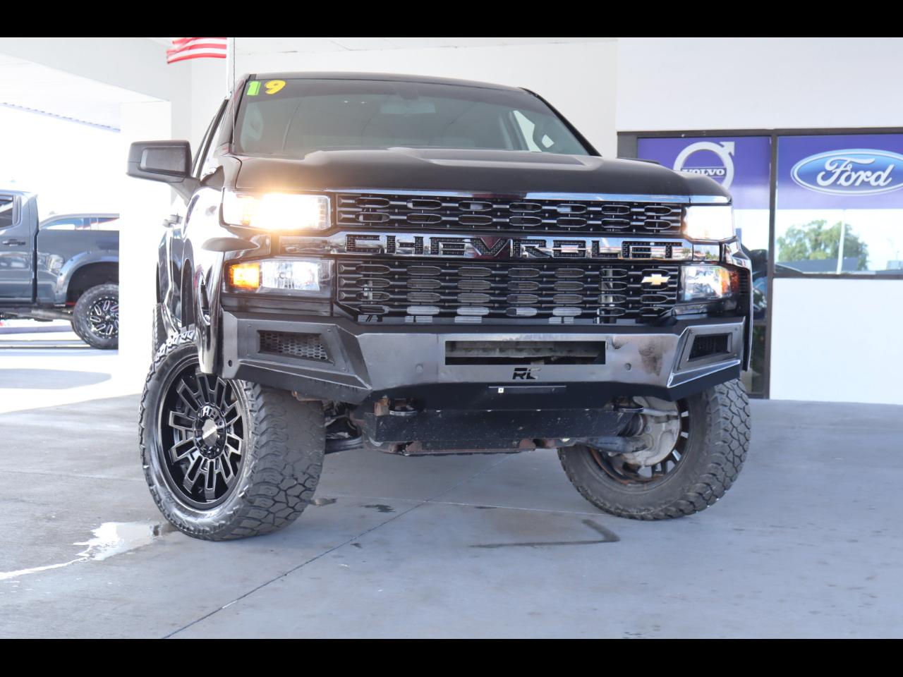 Chevrolet Silverado 1500 4WD Crew Cab 147" Custom 2019
