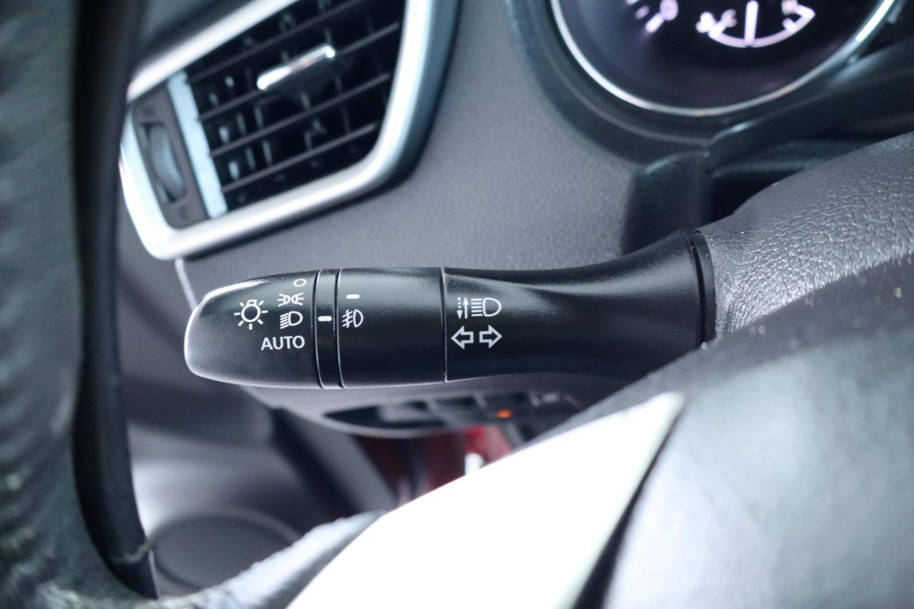Nissan Rogue FWD 4dr S 2015