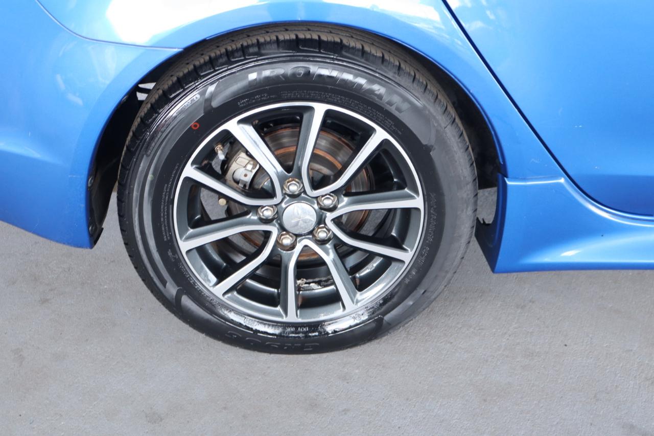 Mitsubishi Lancer ES 2.0 FWD CVT 2017