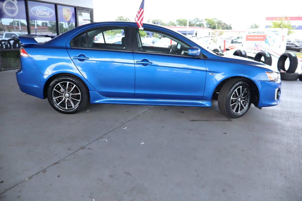 Mitsubishi Lancer ES 2.0 FWD CVT 2017