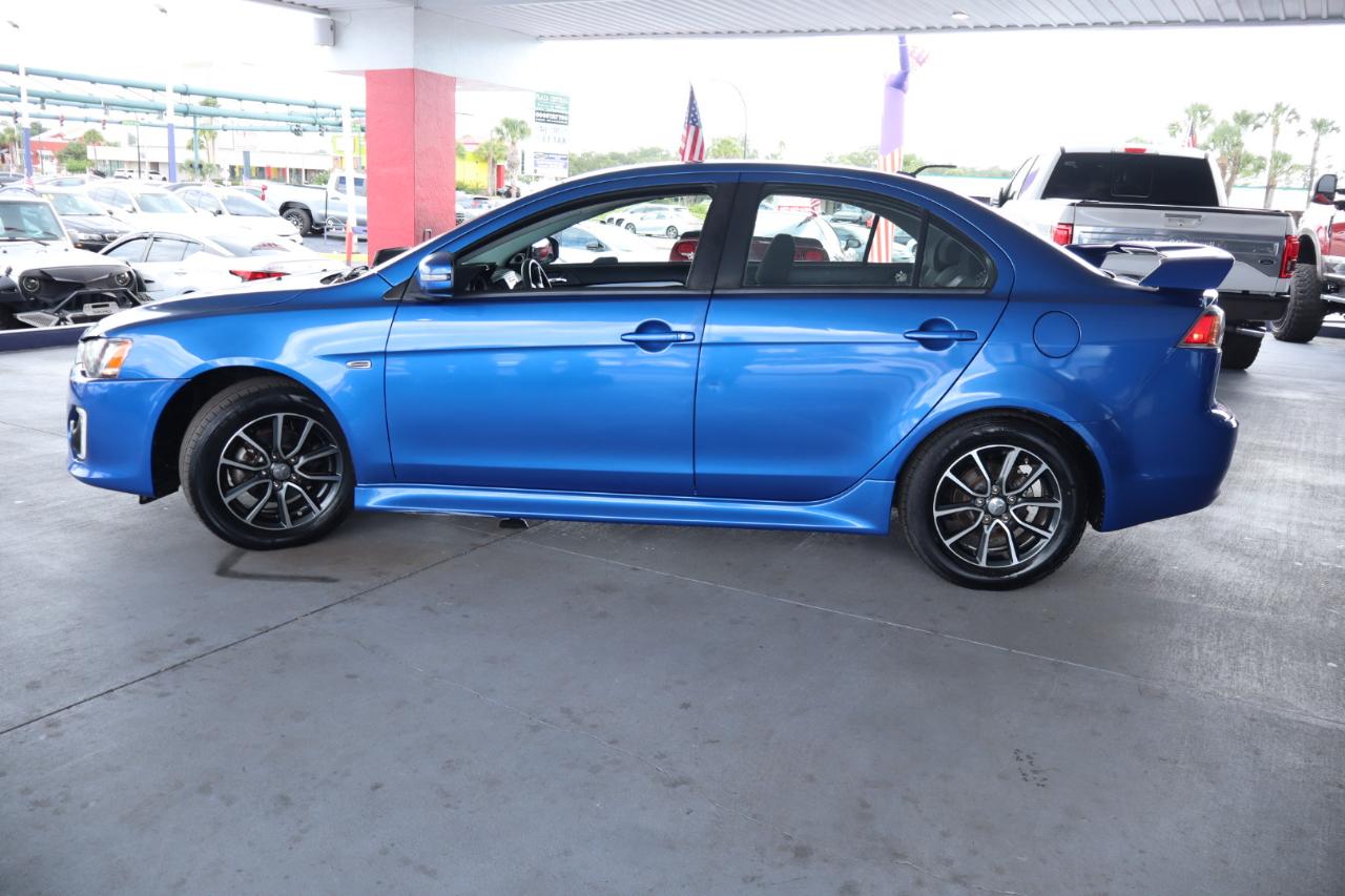 Mitsubishi Lancer ES 2.0 FWD CVT 2017