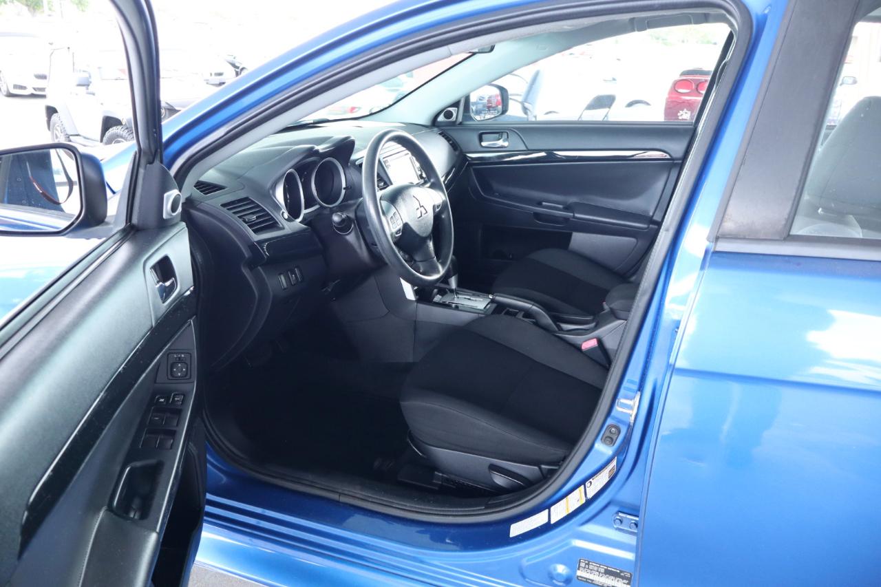 Mitsubishi Lancer ES 2.0 FWD CVT 2017