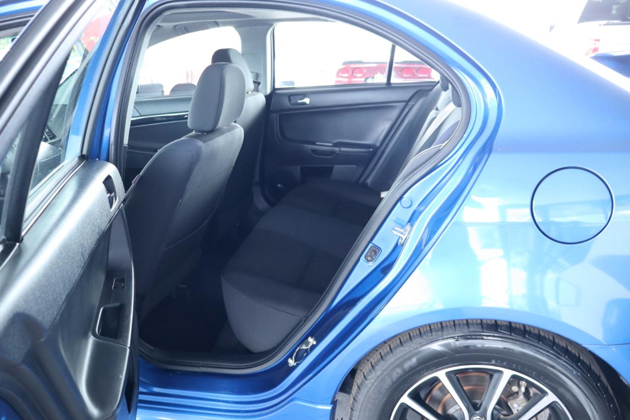 Mitsubishi Lancer ES 2.0 FWD CVT 2017