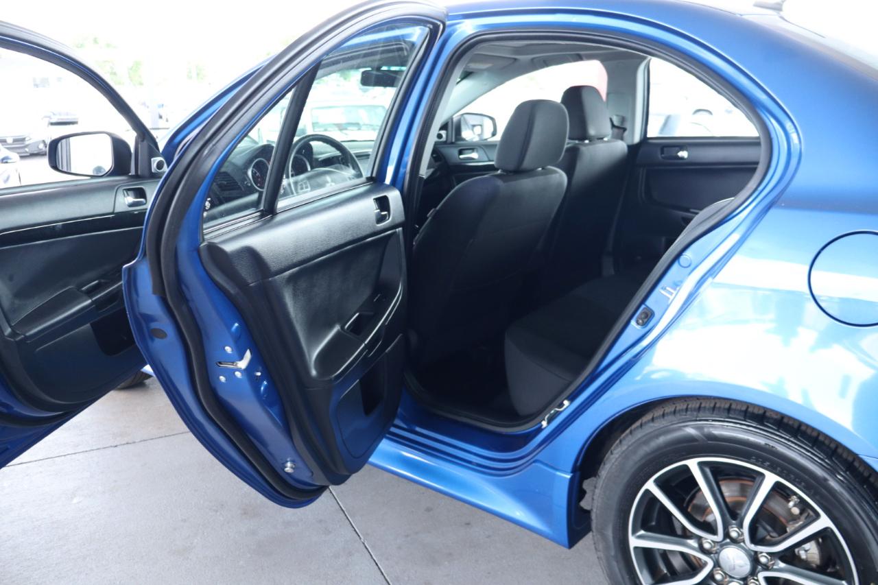 Mitsubishi Lancer ES 2.0 FWD CVT 2017