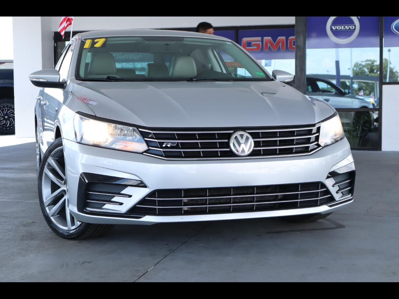Volkswagen Passat R-Line w/Comfort Pkg Auto 2017