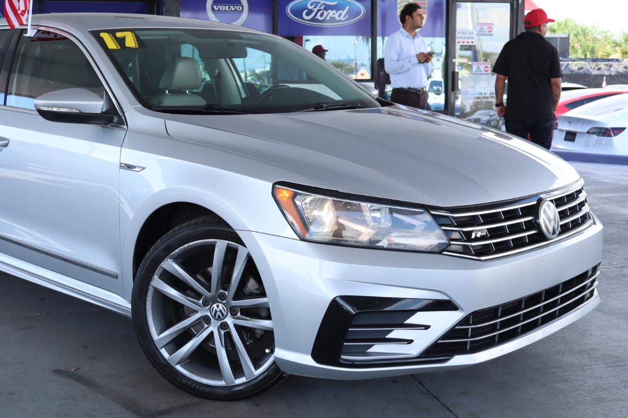Volkswagen Passat R-Line w/Comfort Pkg Auto 2017