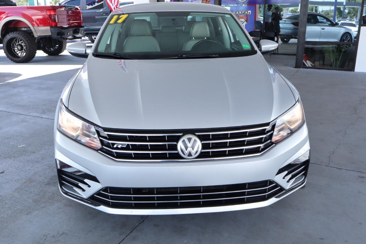 Volkswagen Passat R-Line w/Comfort Pkg Auto 2017