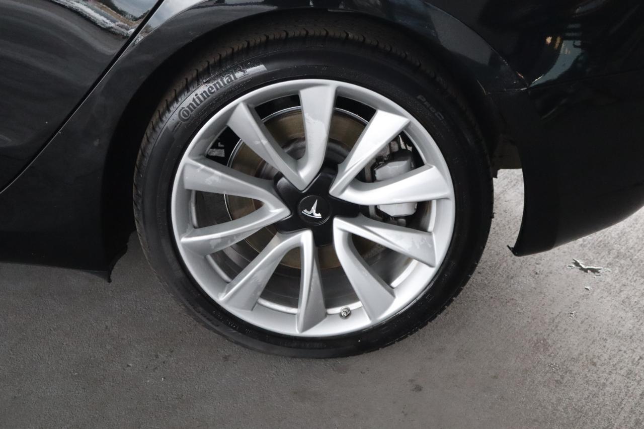 Tesla Model 3 Mid Range Battery RWD 2018