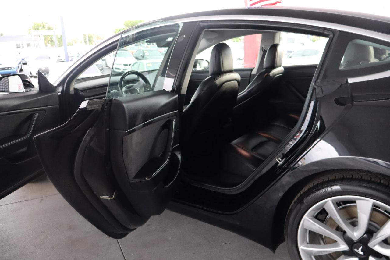 Tesla Model 3 Mid Range Battery RWD 2018