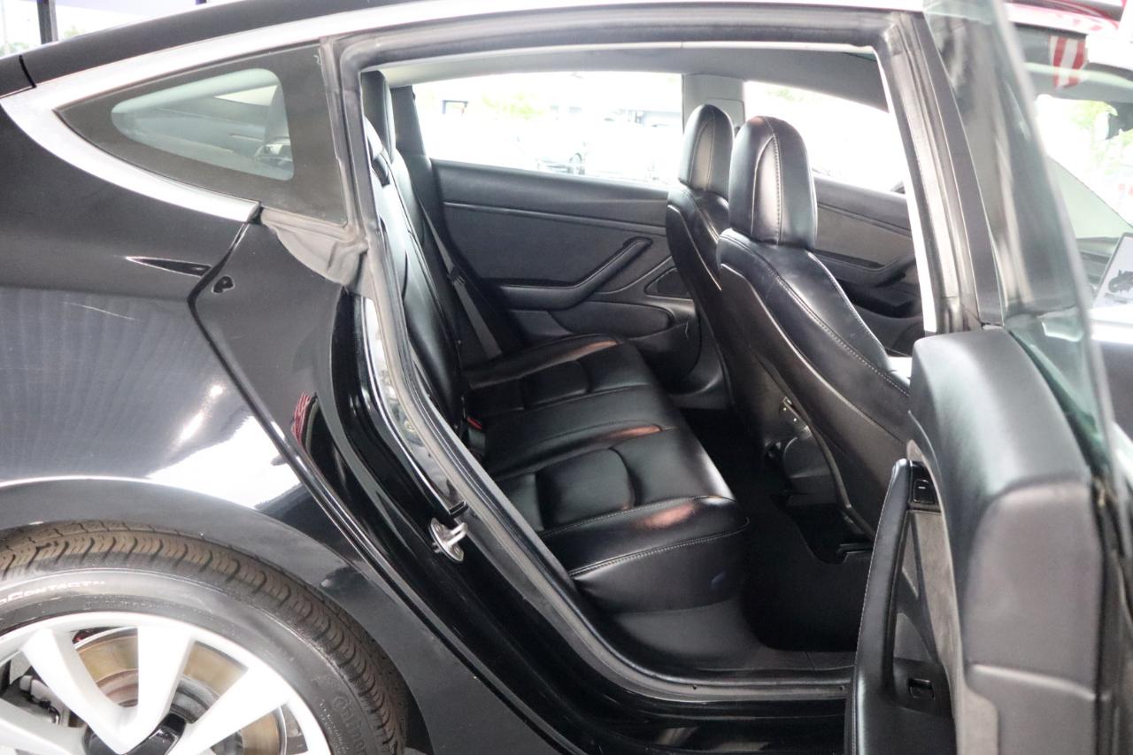 Tesla Model 3 Mid Range Battery RWD 2018