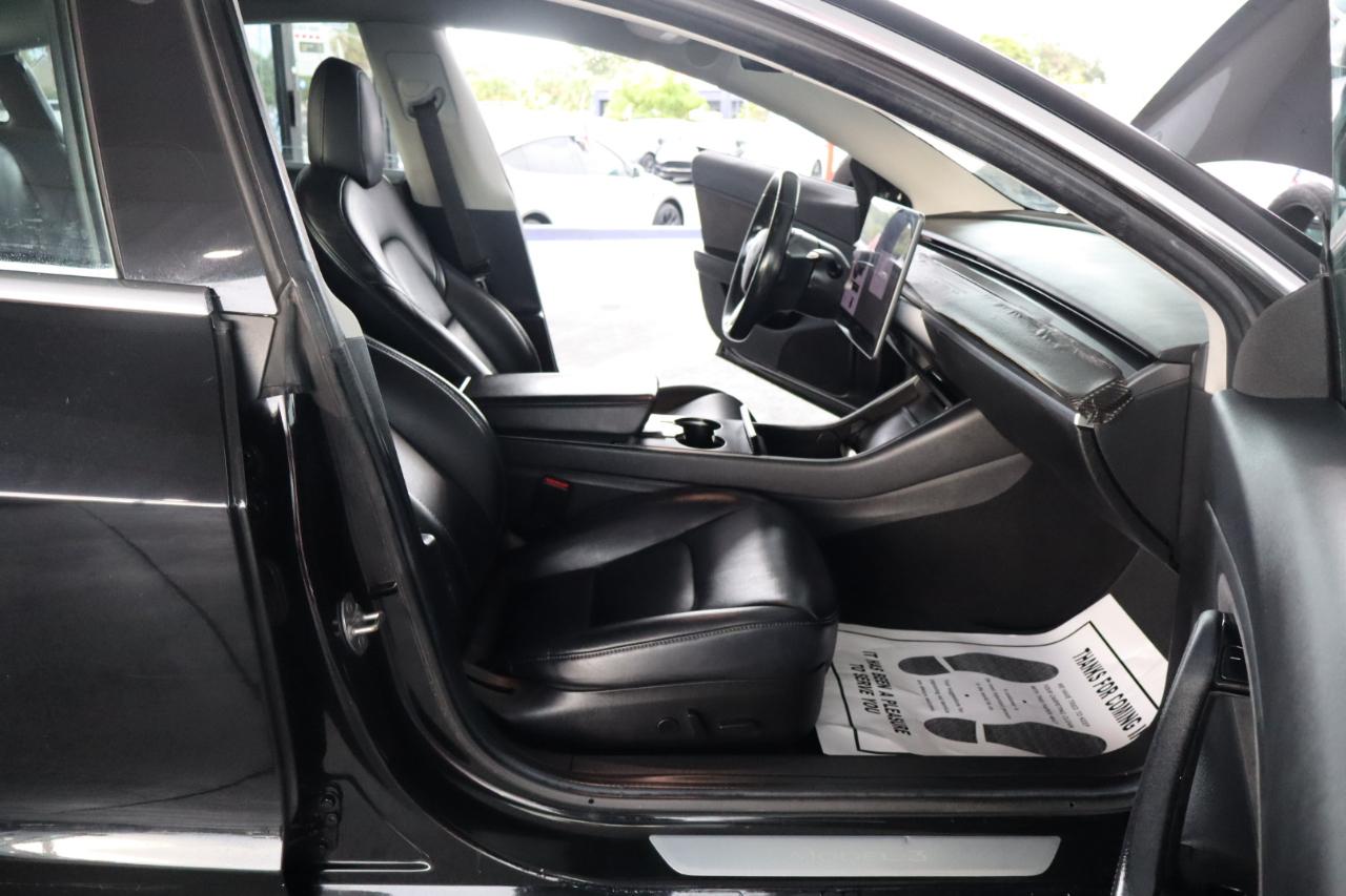 Tesla Model 3 Mid Range Battery RWD 2018
