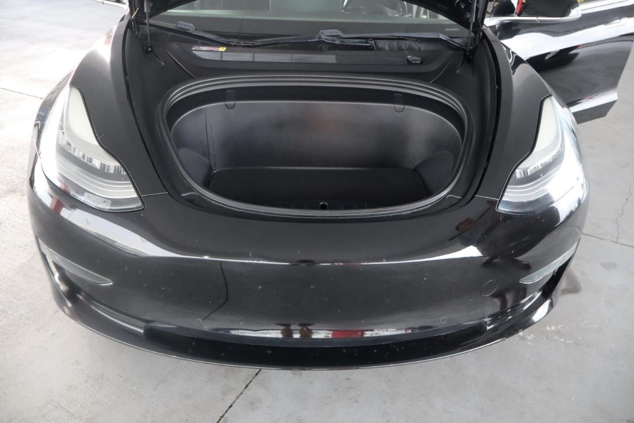 Tesla Model 3 Mid Range Battery RWD 2018
