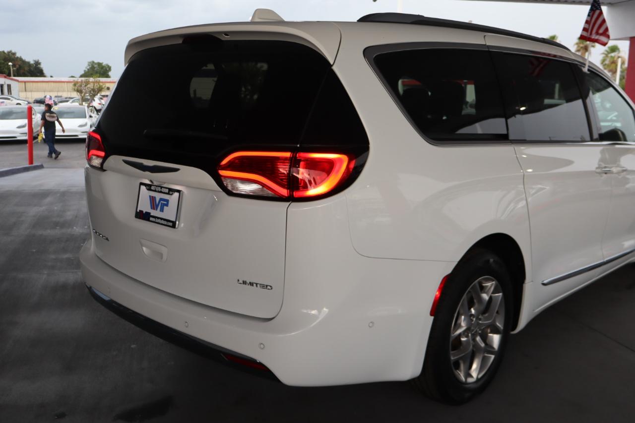 Chrysler Pacifica Limited FWD 2018