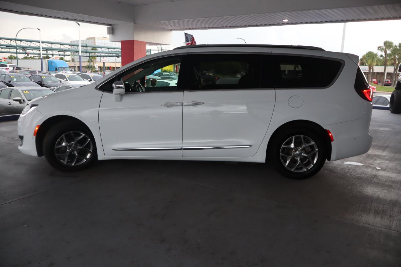 Chrysler Pacifica Limited FWD 2018