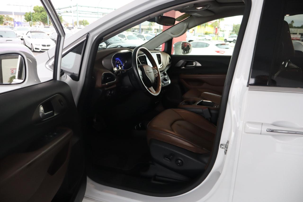 Chrysler Pacifica Limited FWD 2018