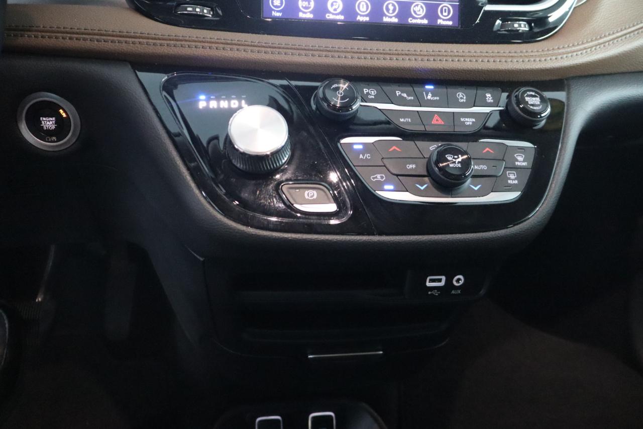 Chrysler Pacifica Limited FWD 2018