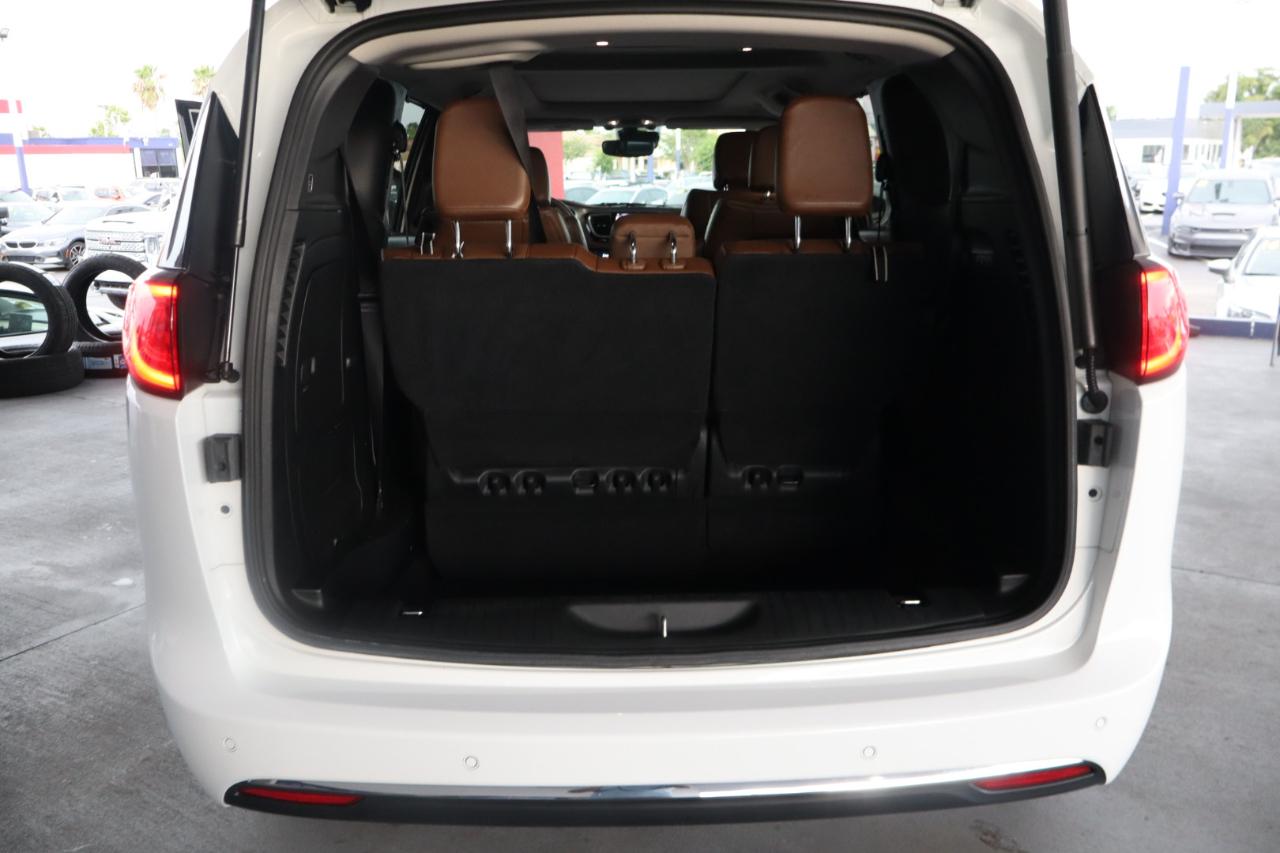 Chrysler Pacifica Limited FWD 2018
