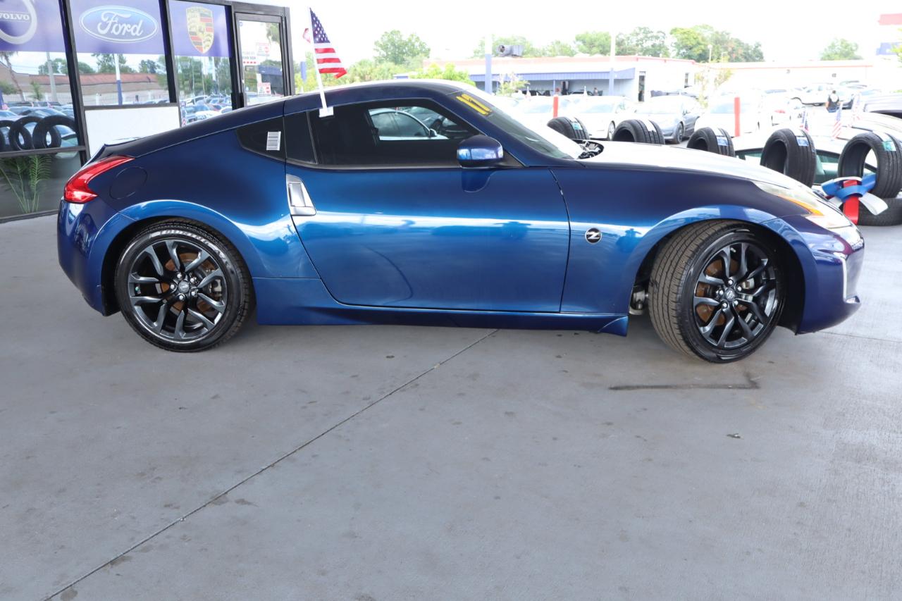 Nissan 370Z Coupe Manual 2017