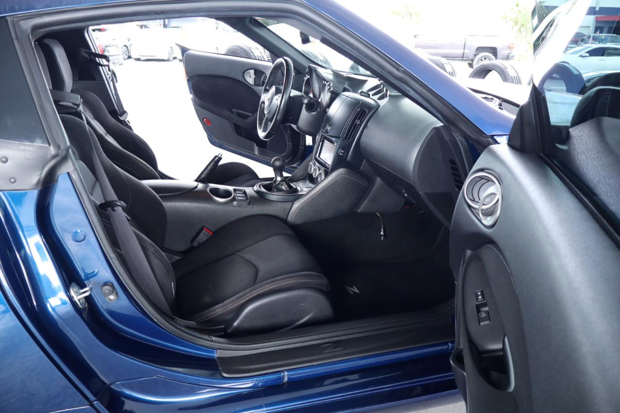 Nissan 370Z Coupe Manual 2017