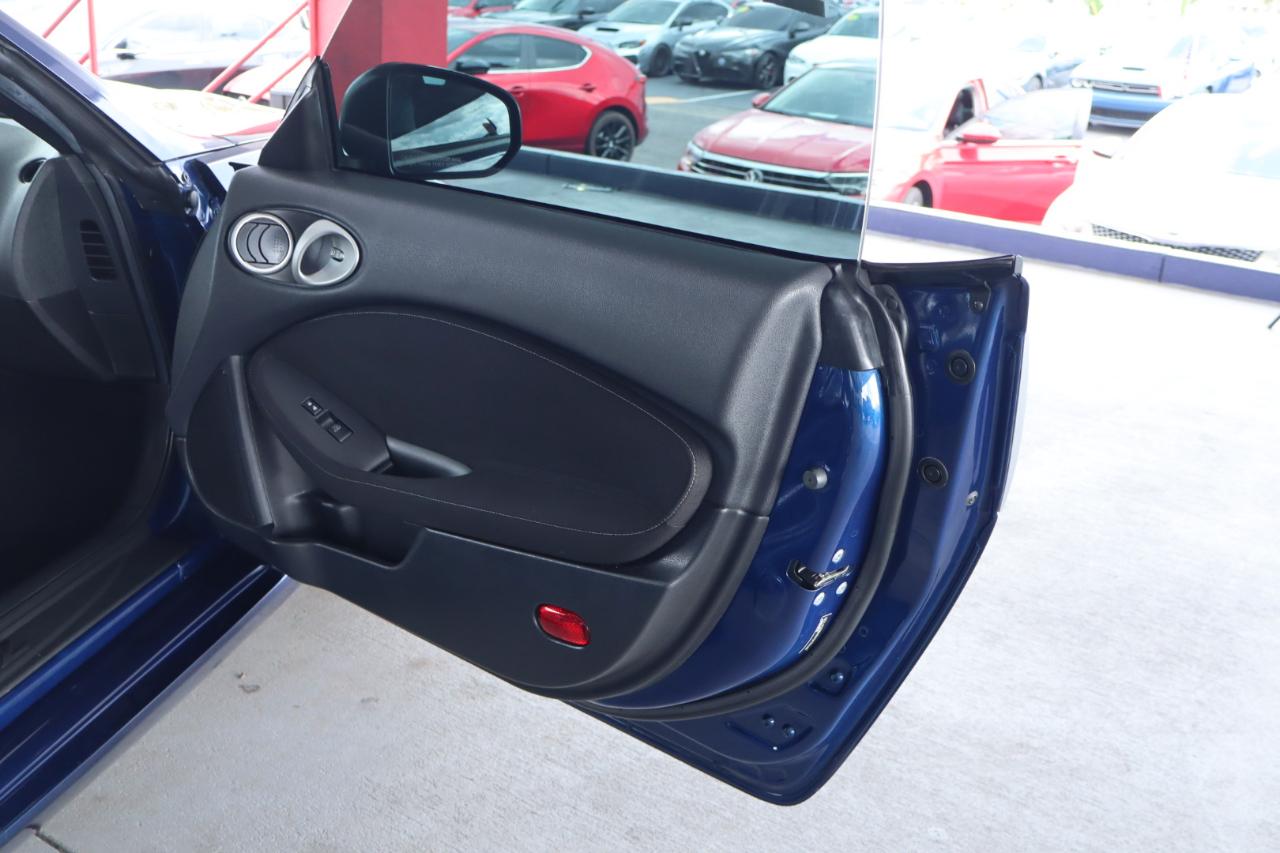Nissan 370Z Coupe Manual 2017