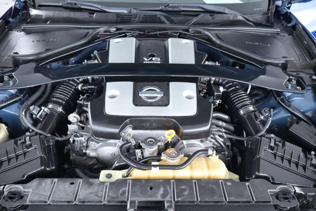 Nissan 370Z Coupe Manual 2017