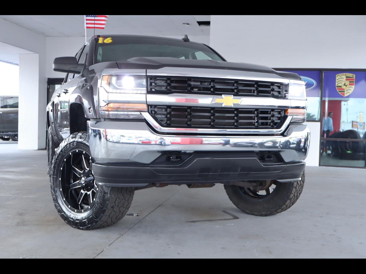 Chevrolet Silverado 1500 4WD Crew Cab 143.5" LT w/1LT 2016
