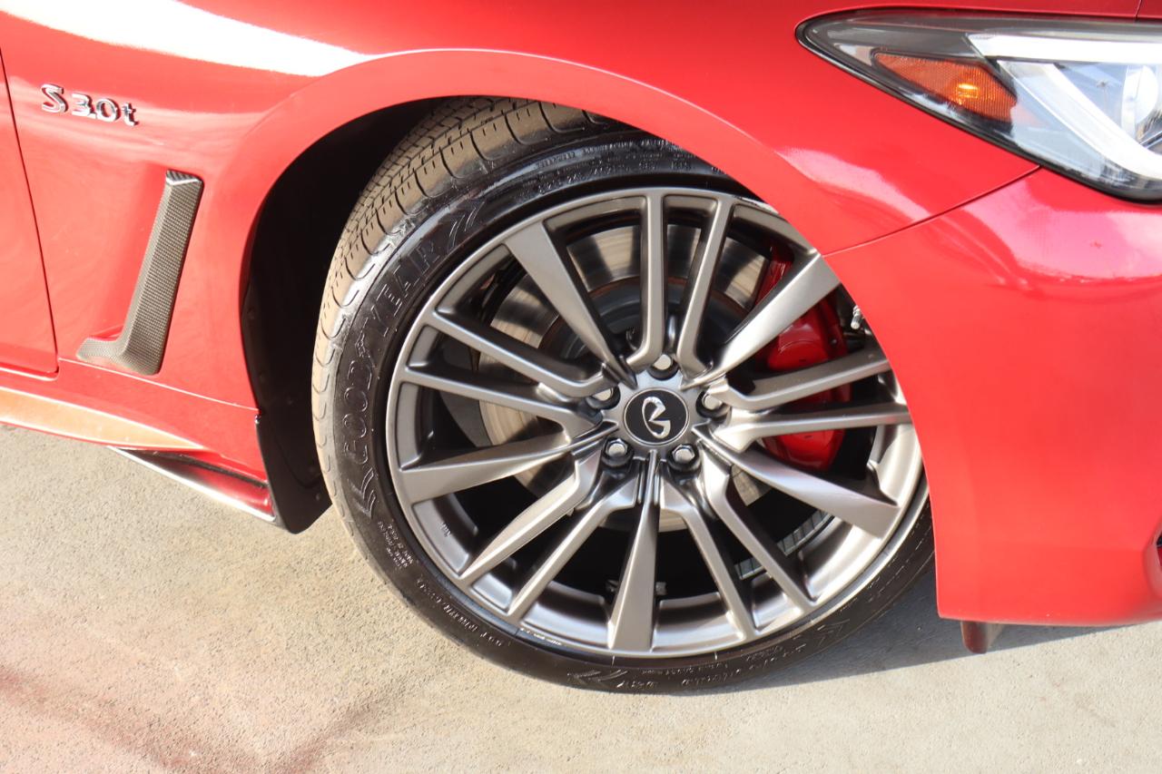 Infiniti Q60 Red Sport 400 RWD 2017