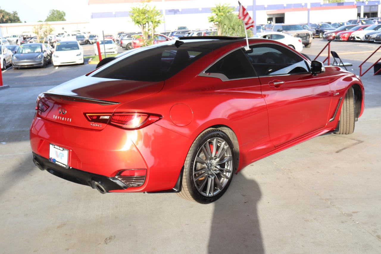 Infiniti Q60 Red Sport 400 RWD 2017