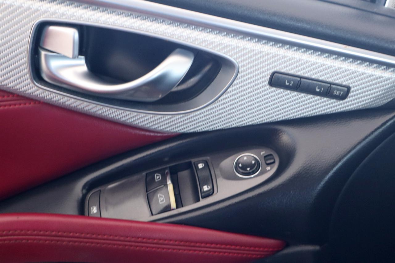 Infiniti Q60 Red Sport 400 RWD 2017