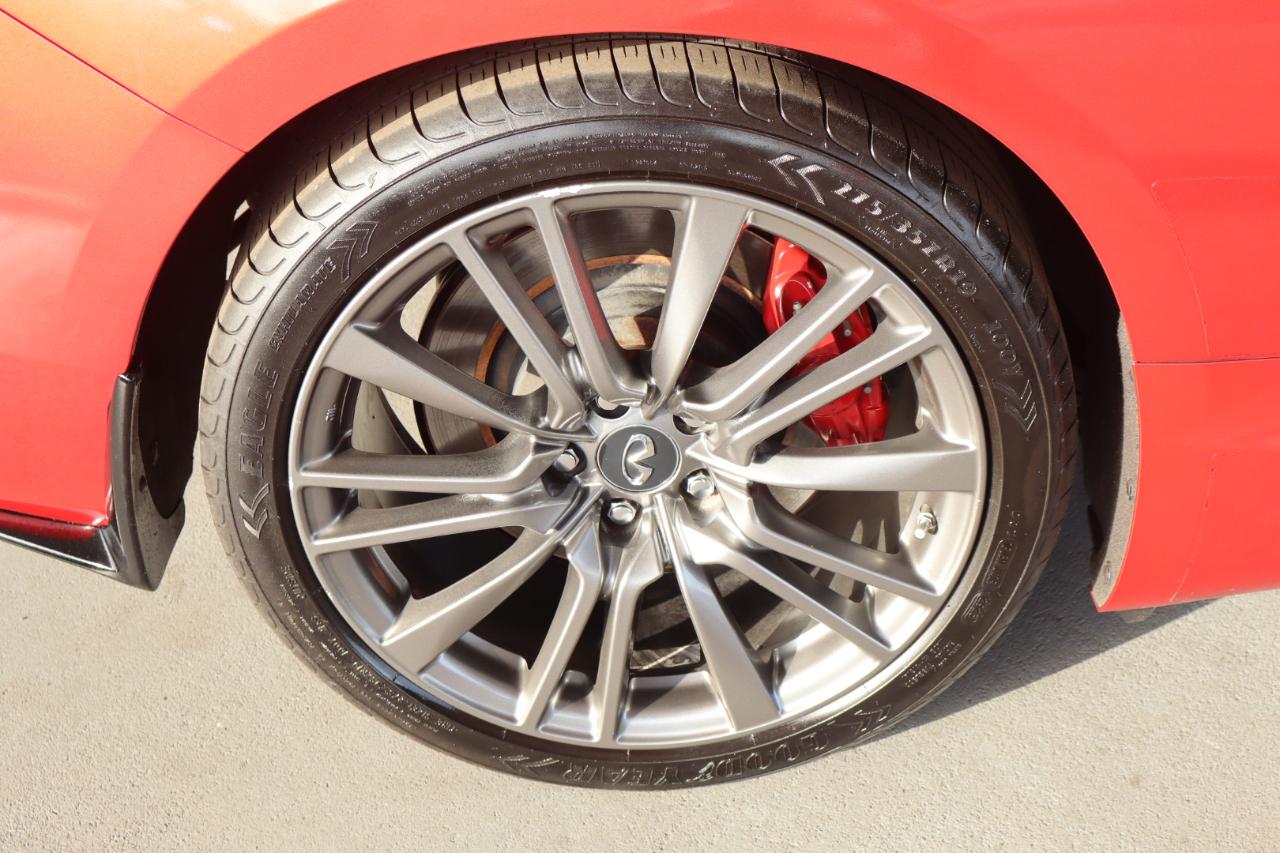 Infiniti Q60 Red Sport 400 RWD 2017
