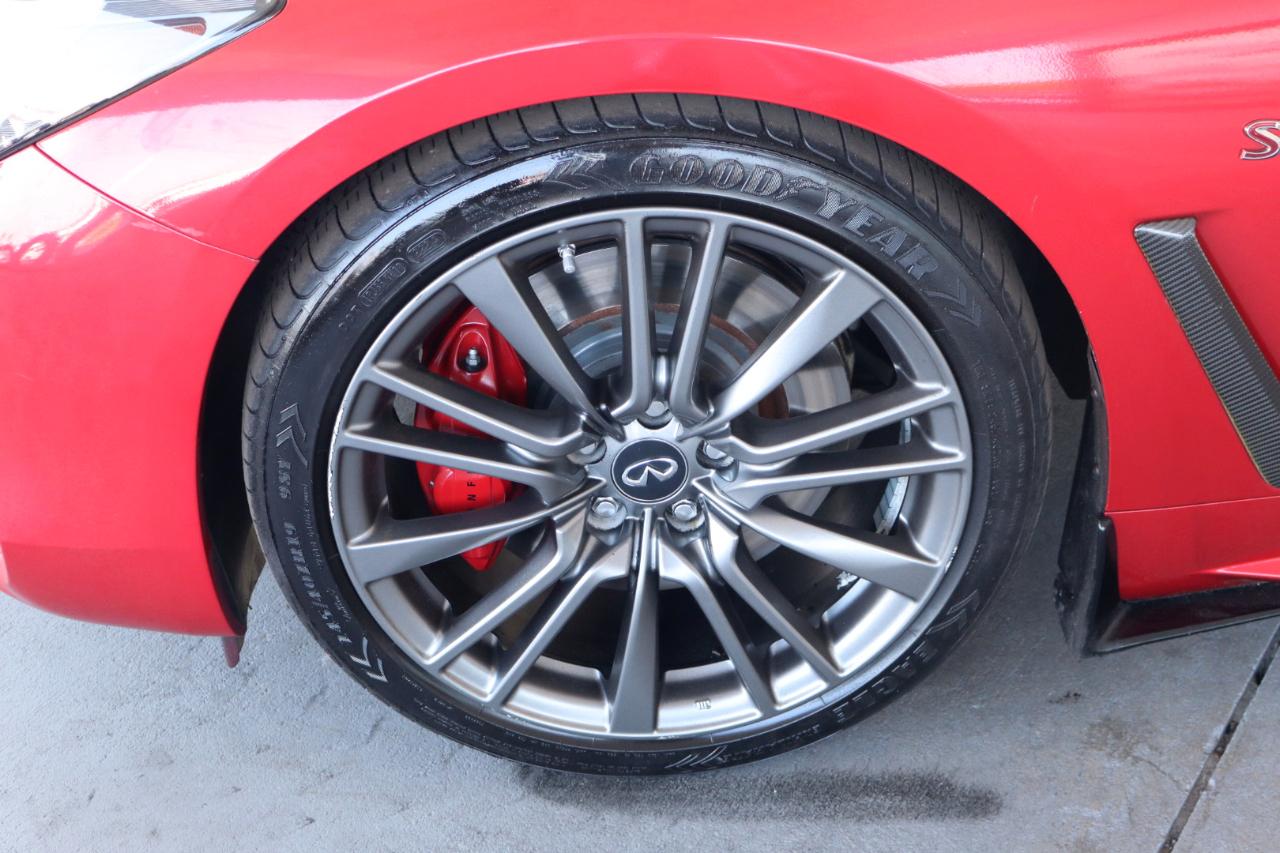 Infiniti Q60 Red Sport 400 RWD 2017