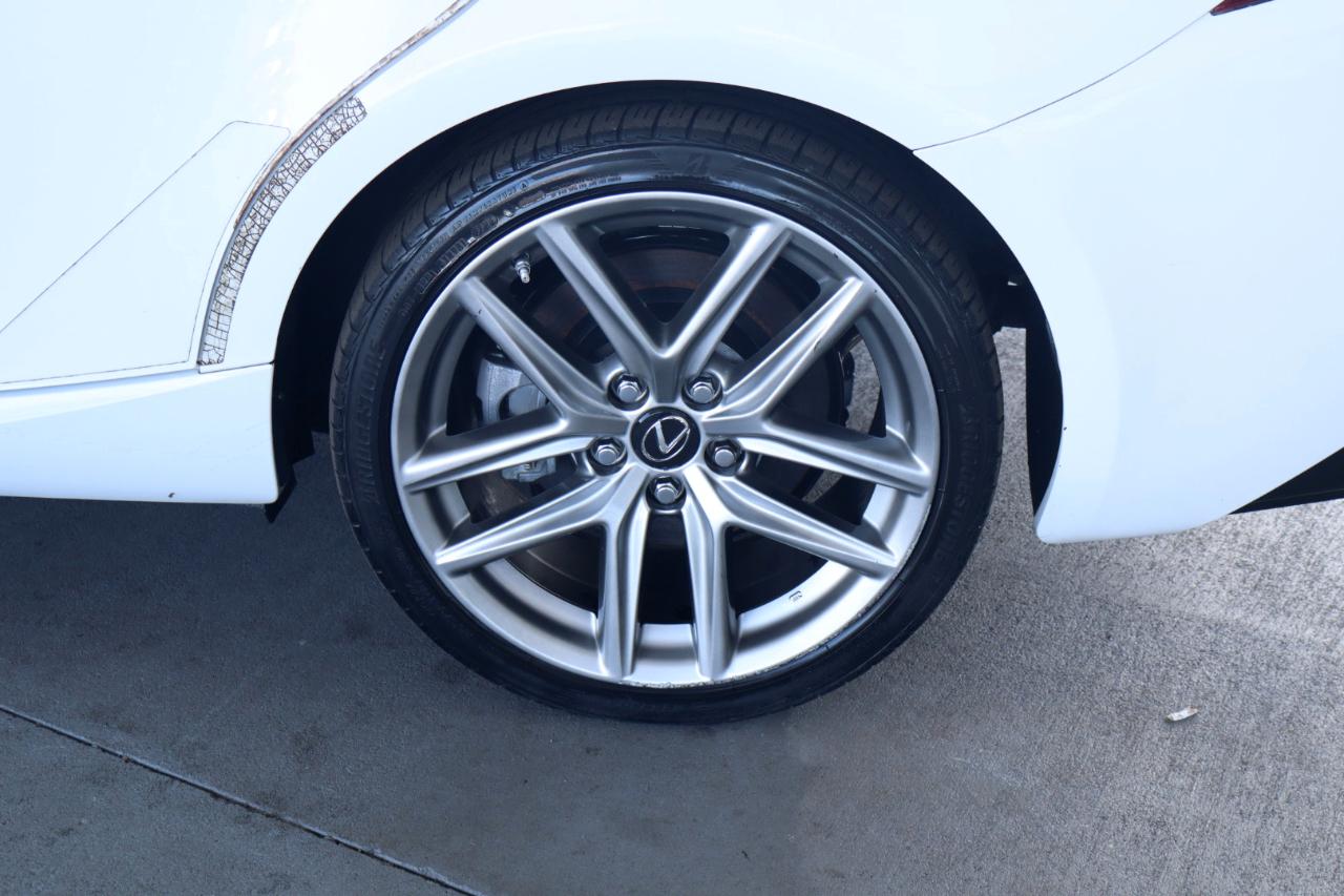 Lexus IS 350 4dr Sdn RWD 2016